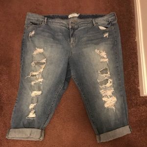 Torrid capris size 28